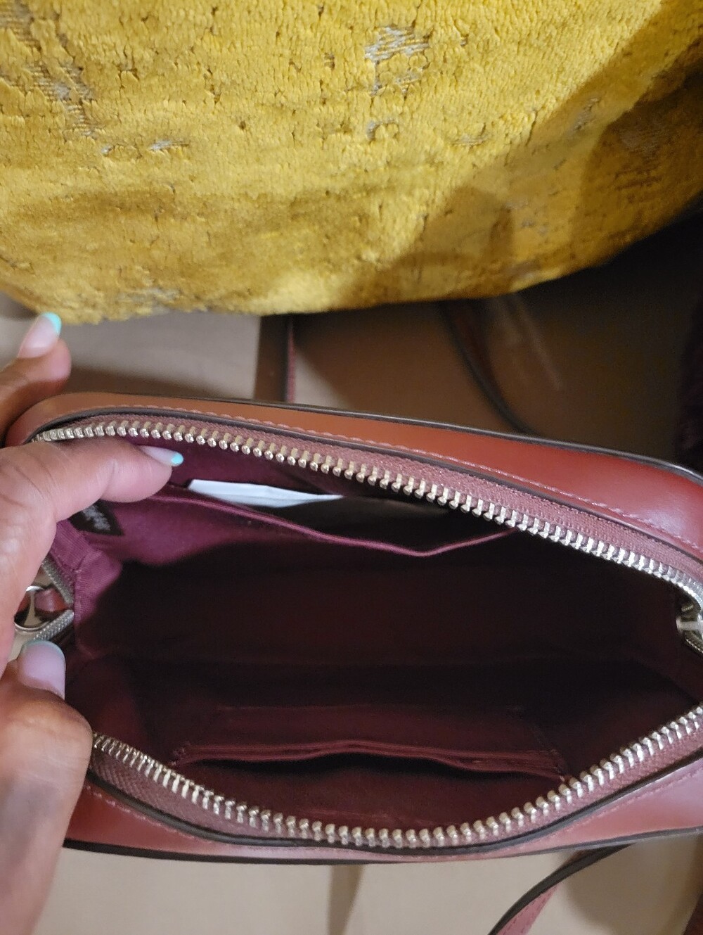 Coach Diagonal Stripe Crossbody and Coin Purse Set in Red/Brown - Picture 3 of 8